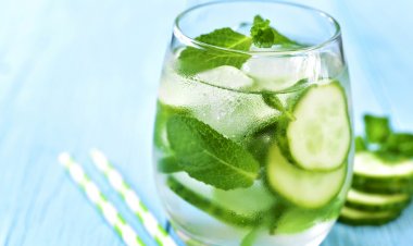 DÜŞÜK KALORİLİ 7 YAZ İÇECEĞİ