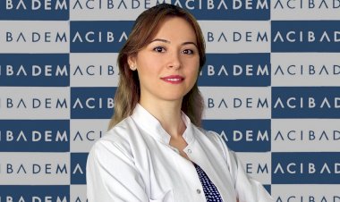 CİLDİ ERKEN YAŞLANDIRAN 10 ÖNEMLİ HATA!