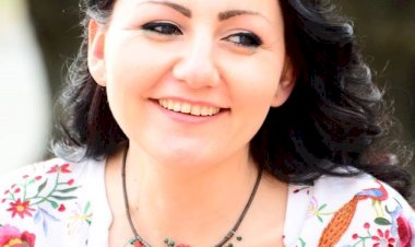 Pedagog Esra Dereobalı
