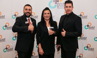 İŞ DÜNYASI İZMİR’DE POZİTİF GELİŞİM PLATFORMU İÇİN BİR ARAYA GELDİ!