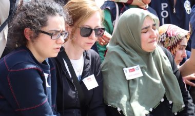 Polisin şehit ettiği komiserlere veda: Törende gözyaşları sel oldu