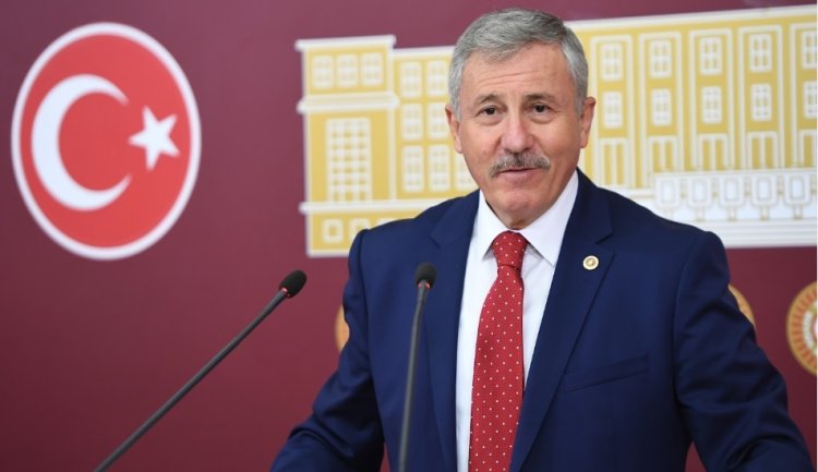 Selçuk Özdağ'dan İzmir Yangını ve TBMM'deki Kavga Hakkında Sert Açıklama