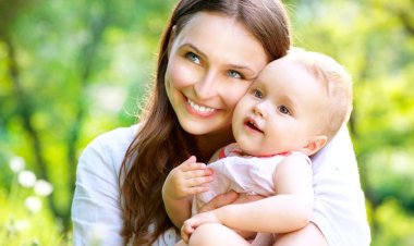 The Symbolic Meaning of Seeing a Mother in Dreams: Insights from Renowned Interpretations