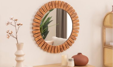 The Symbolism of Mirrors in Dreams: Interpretations and Insights