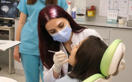 Diş hekimliği öğrencileri gerçek klinik vakalarla mesleğe hazırlanıyor