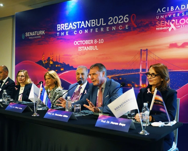 Breast cancer experts discuss robotic surgery and treatments in Istanbul