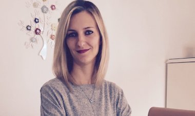 Aile Terapisinde Sistemik Yaklaşımın Güçlü İsmi: Klinik Psikolog Esra Vatansever