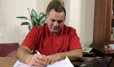 Diş Hekimi Fikret Altan